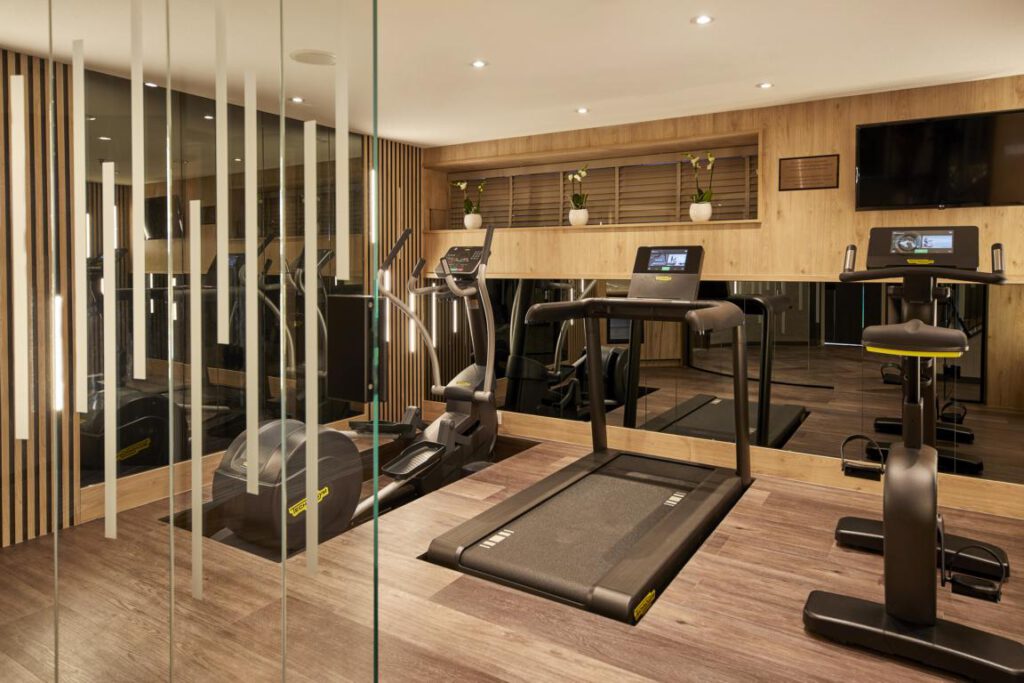VIVA ONE Reisebericht: 8 Tage Flusskreuzfahrt durch Niederlande & Flandern – Unser Fazit von 13 VIVA ONE Fitness von CruiseCouple
