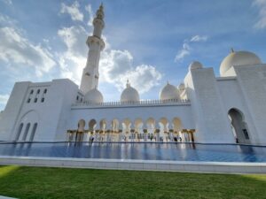 Read more about the article Abu Dhabi – Stadt der Superlative
