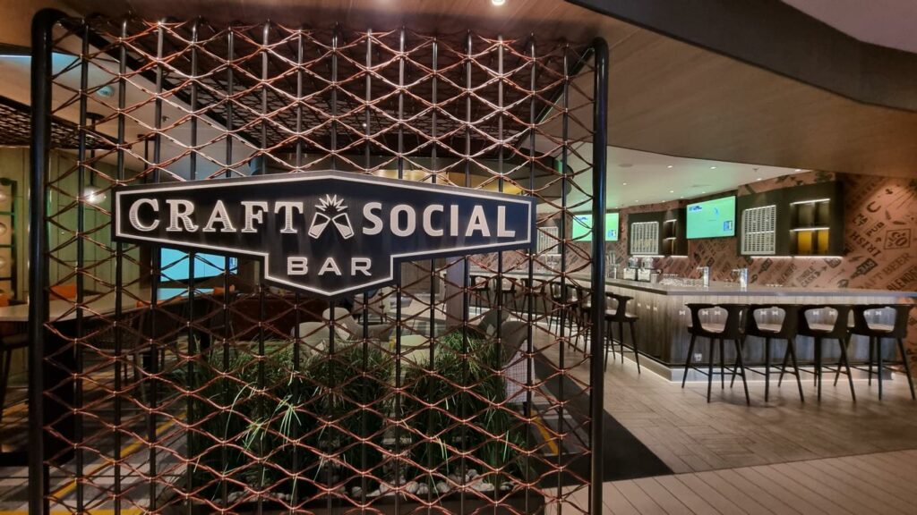 Celebrity Apex Craft Social Bar 