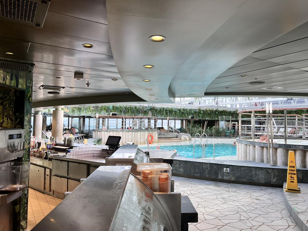 Jungle Pool Lounge - MSC Seaside