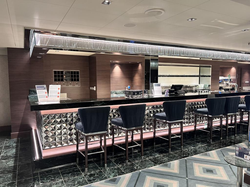 Wine and Cocktail Bar -MSC Seaside