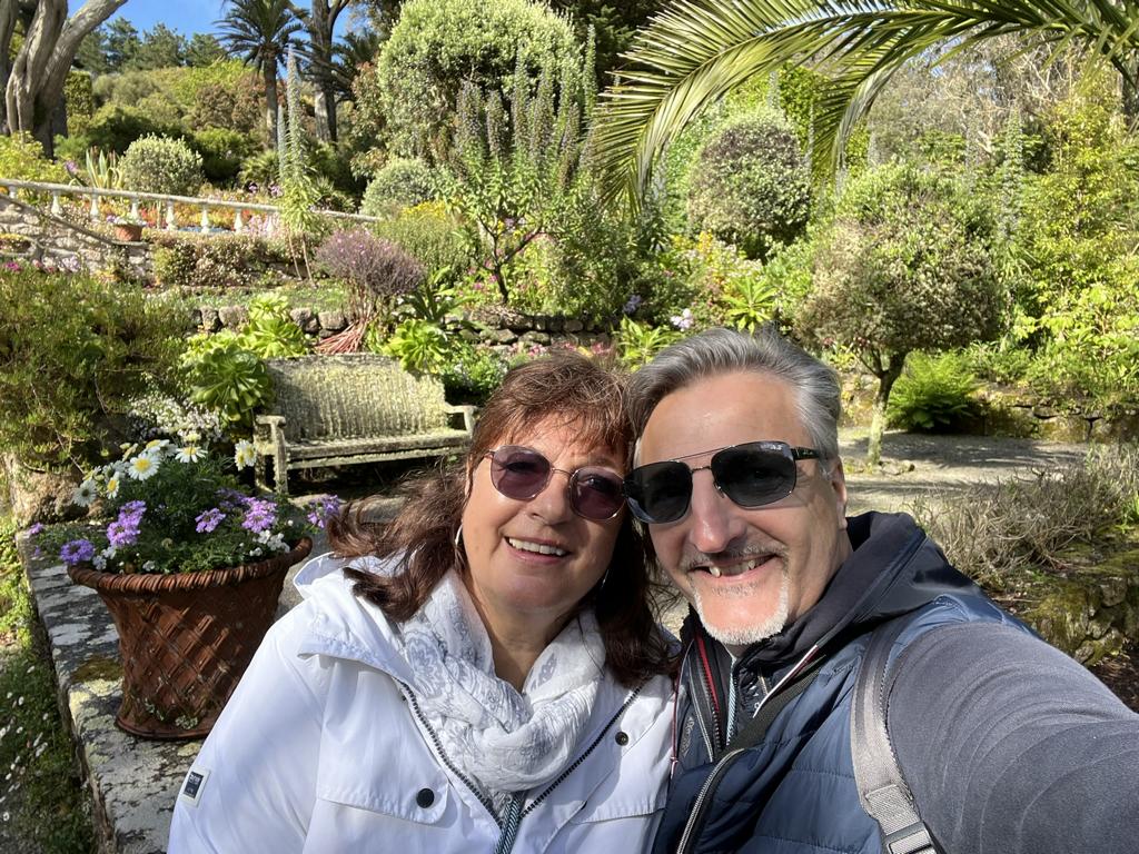 Mrs. Gabriele an Mr. Ralf Tresco Abbey Garden