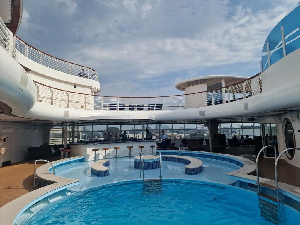 Die Welt von Disney auf der Disney Dream von 34 Disney Dream Pool