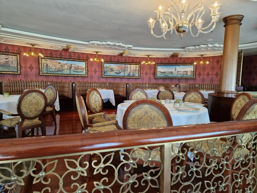 Die Welt von Disney auf der Disney Dream von 25 Disney Dream Restaurant Palo