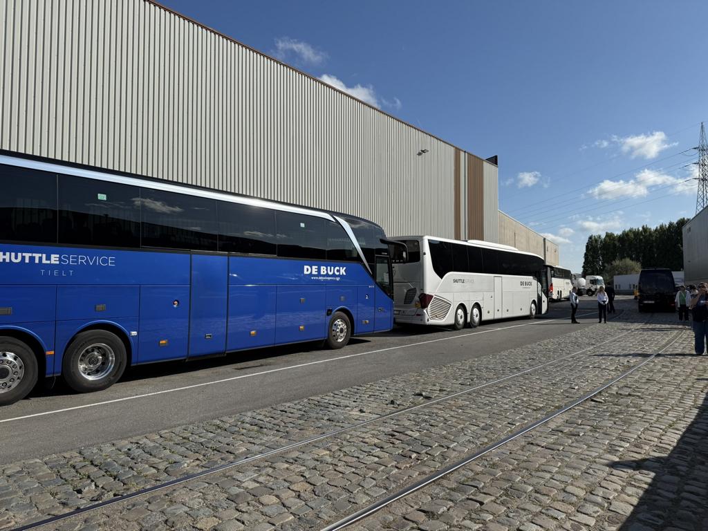 Antwerpen erleben: Diamanten, Altstadt & Schokoladentour – mit VIVA ONE auf Flusskreuzfahrt von 18 VIVA ONE-Niederlande und Belgien Antgwerpen Shuttlebusse