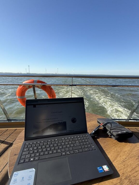 Antwerpen erleben: Diamanten, Altstadt & Schokoladentour – mit VIVA ONE auf Flusskreuzfahrt von 27 Work at sea from cruisecouple