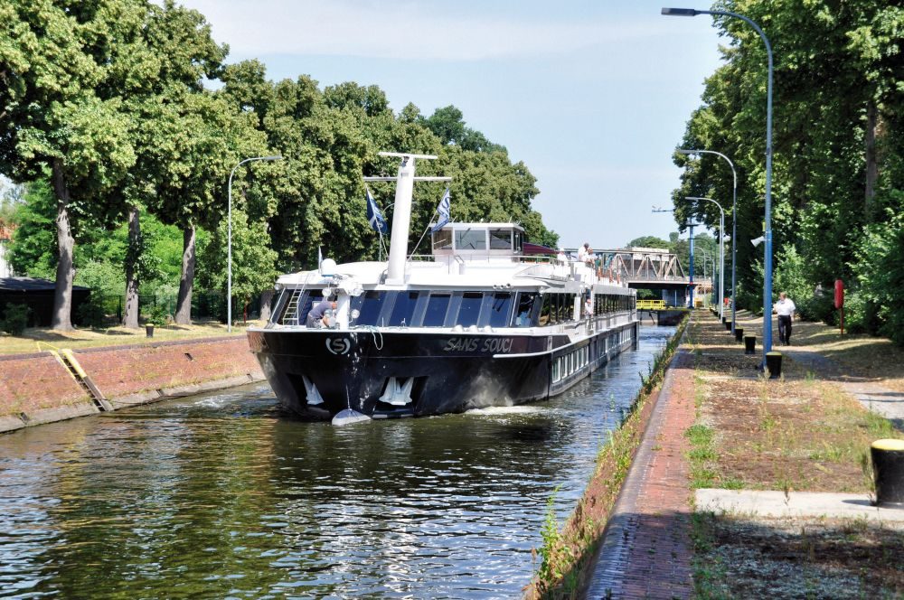 MS SANS SOUCI-Elbe_Hamburg